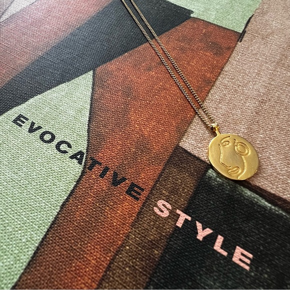 BEARFRUIT Gold Coin Necklace - Picture 3 of 3